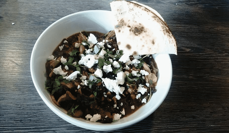 Spiced black bean & chicken soup with kale